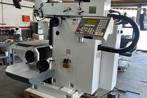 UWF 802 M