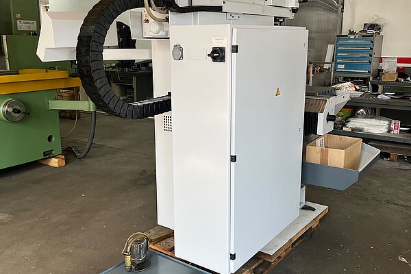 UWF 802 M